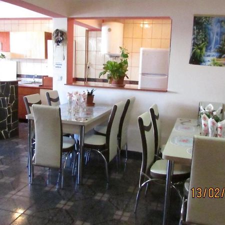 Vila Marcela บุชเตนี ภายนอก รูปภาพ