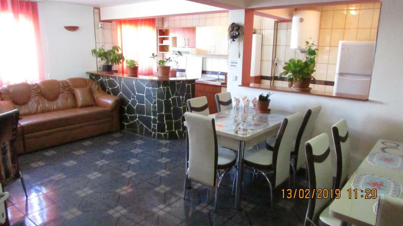 Vila Marcela บุชเตนี ภายนอก รูปภาพ