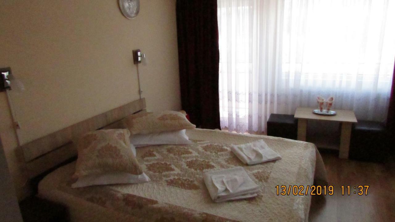 Vila Marcela บุชเตนี ภายนอก รูปภาพ